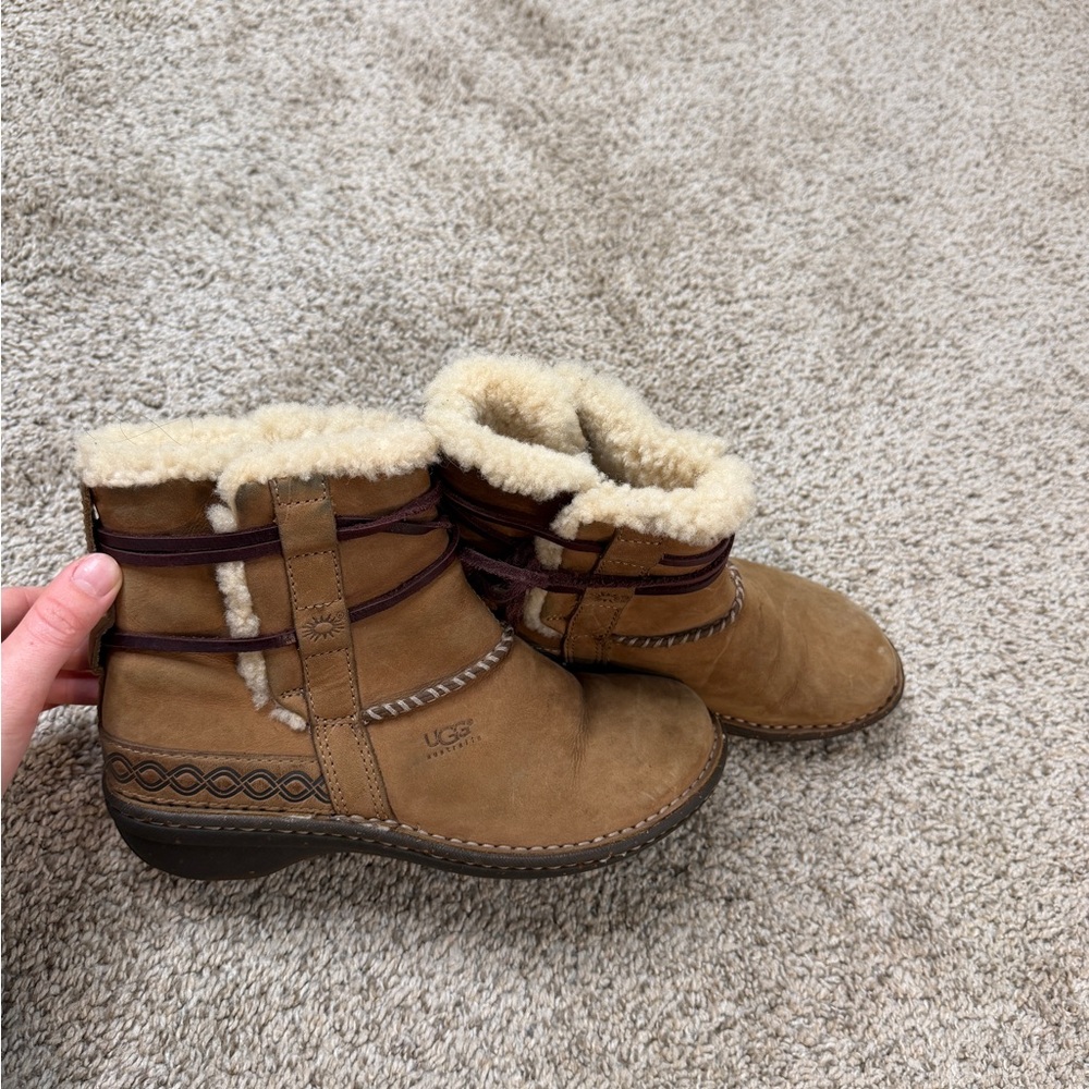 UGG Women's Brown Shearling Winter Boots